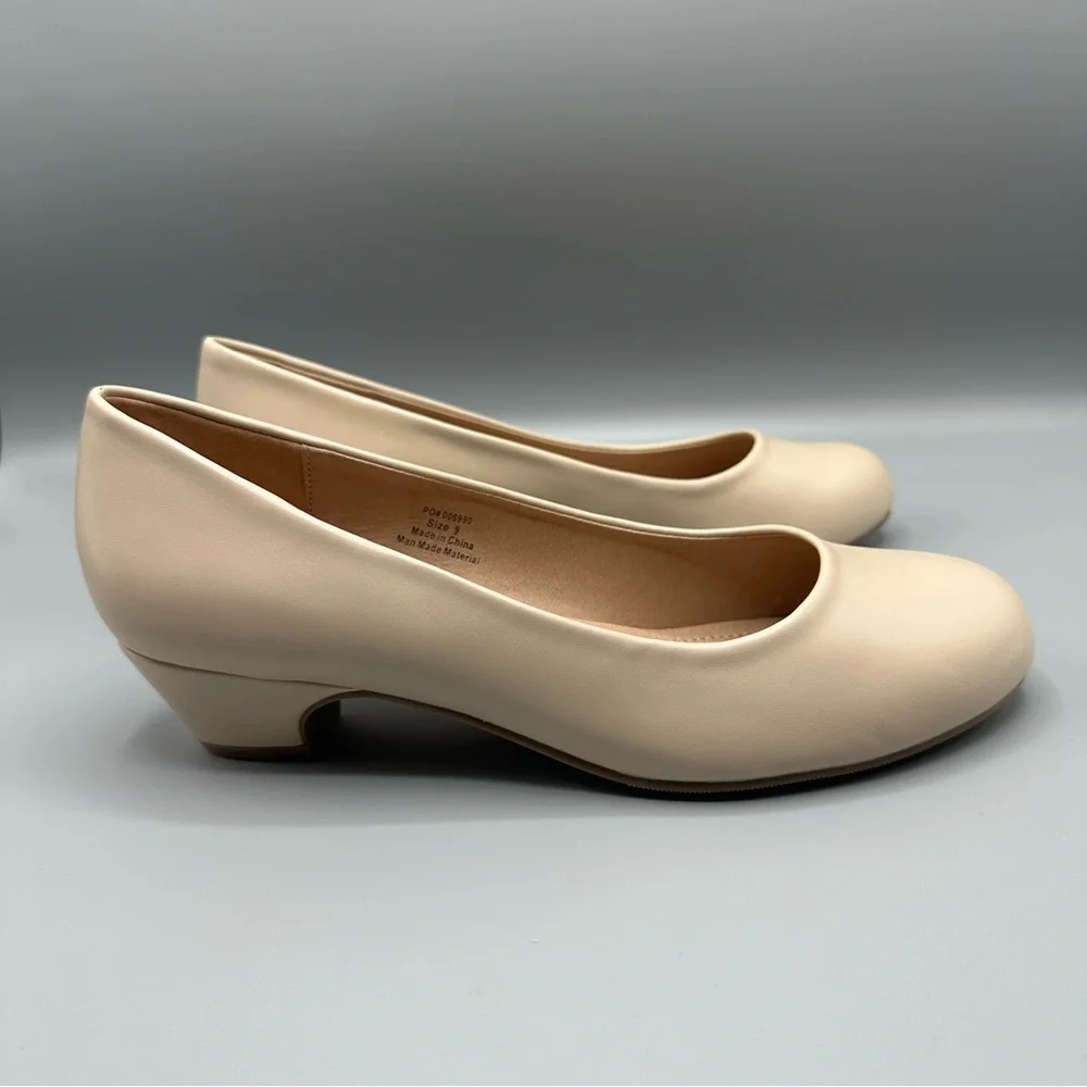 Journee Collection Round Toe Pump Women's Size 9 Nude Beige